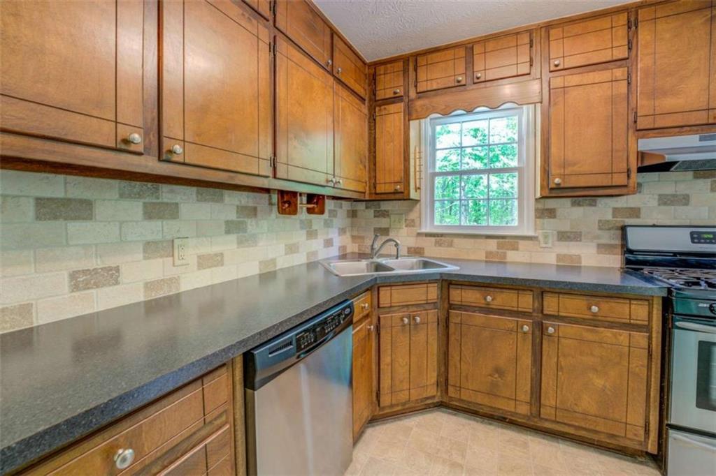 3957 Woodland Circle