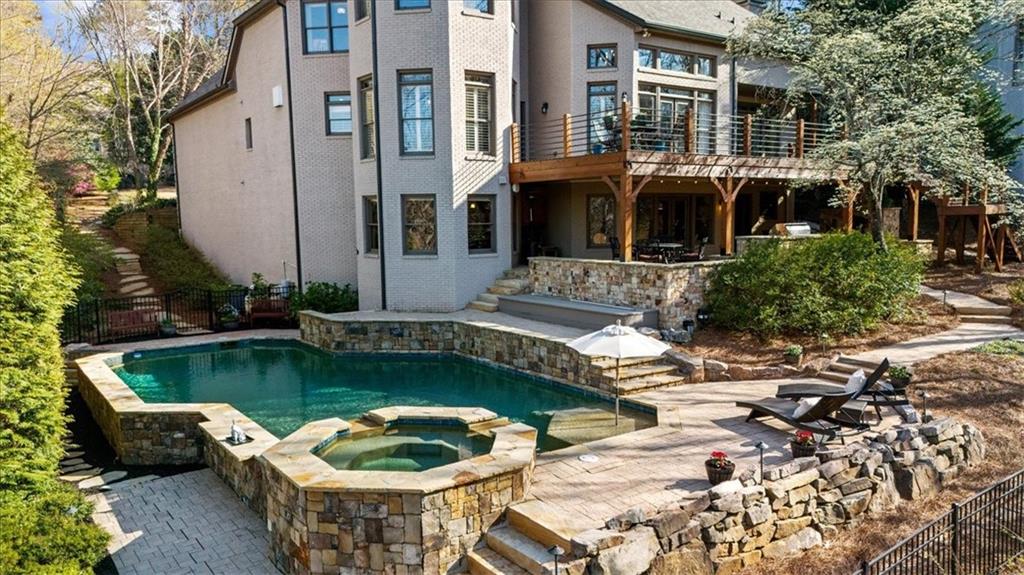 1525 Lockridge Drive