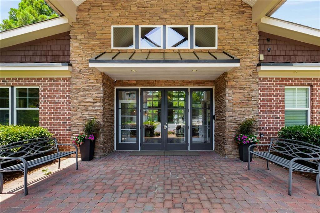 1403 Ashford Creek Circle NE