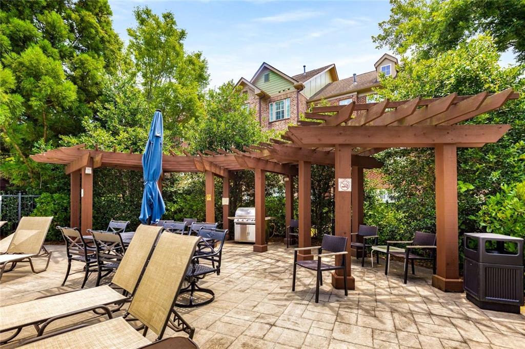 1403 Ashford Creek Circle NE