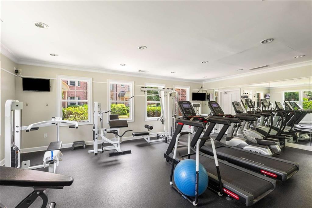 1403 Ashford Creek Circle NE