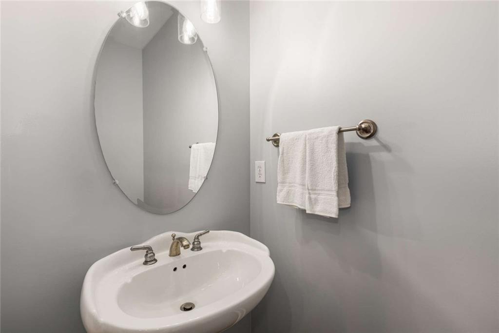 1403 Ashford Creek Circle NE