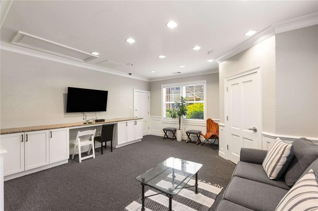 1403 Ashford Creek Circle NE