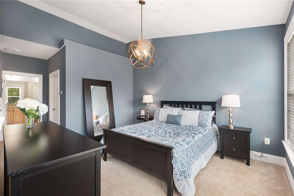 1403 Ashford Creek Circle NE