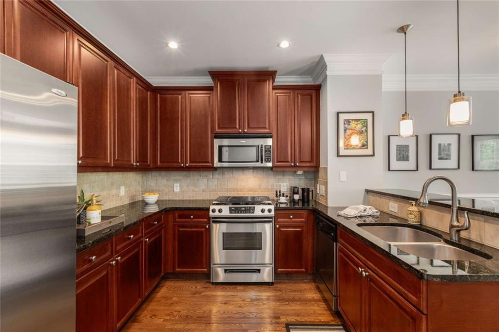 1403 Ashford Creek Circle NE