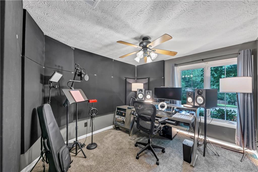 6725 River Glen Drive