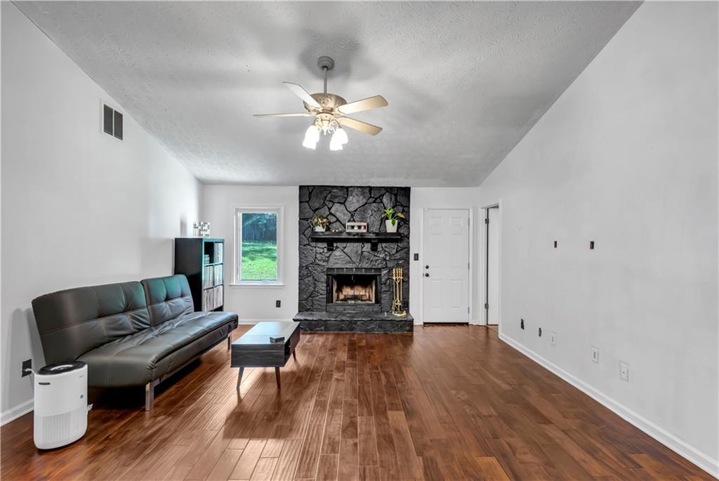 6725 River Glen Drive