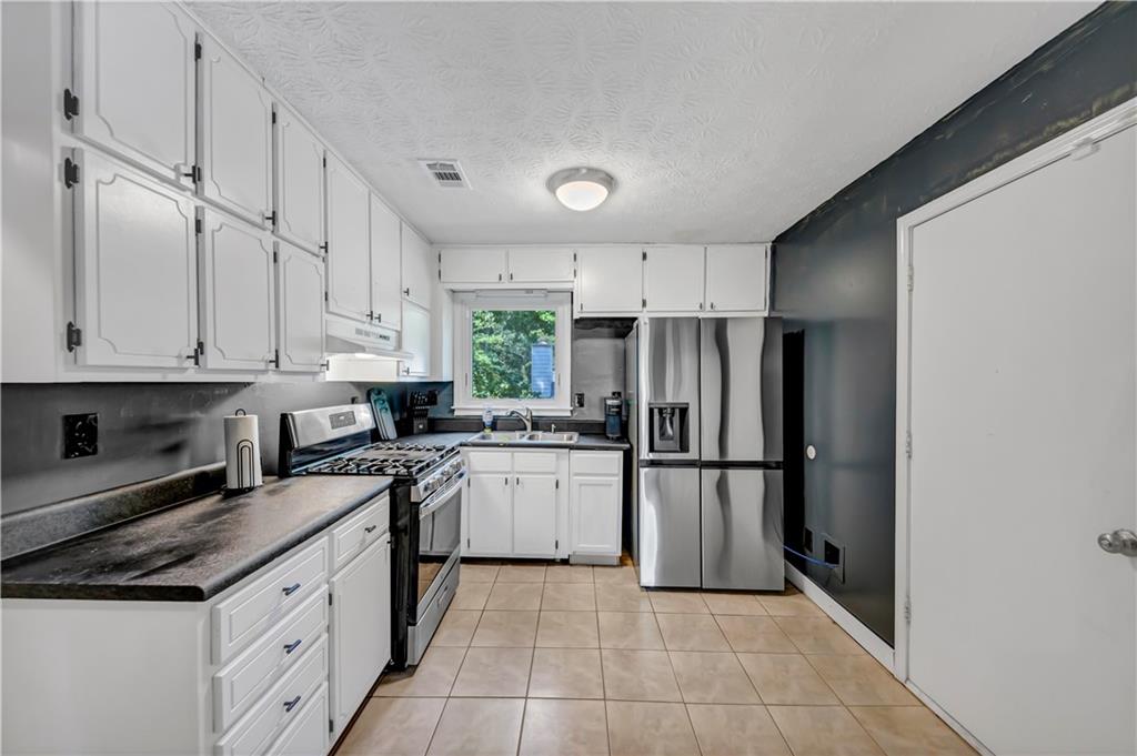 6725 River Glen Drive