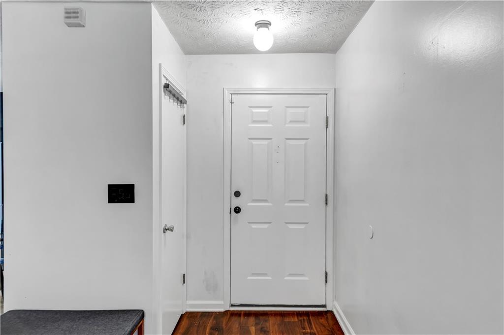 6725 River Glen Drive