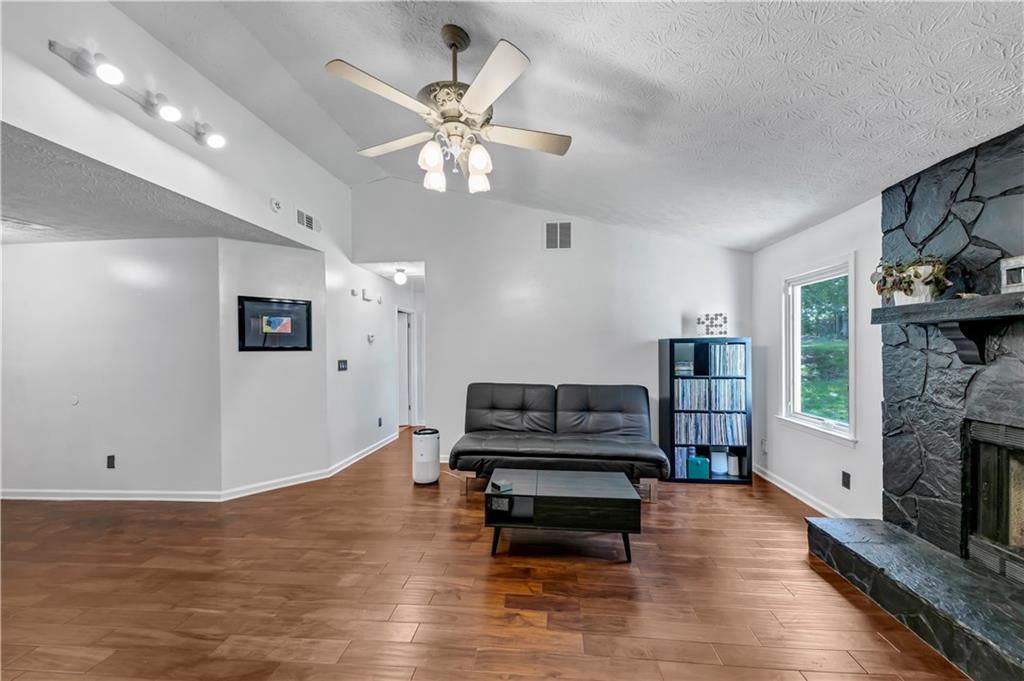 6725 River Glen Drive