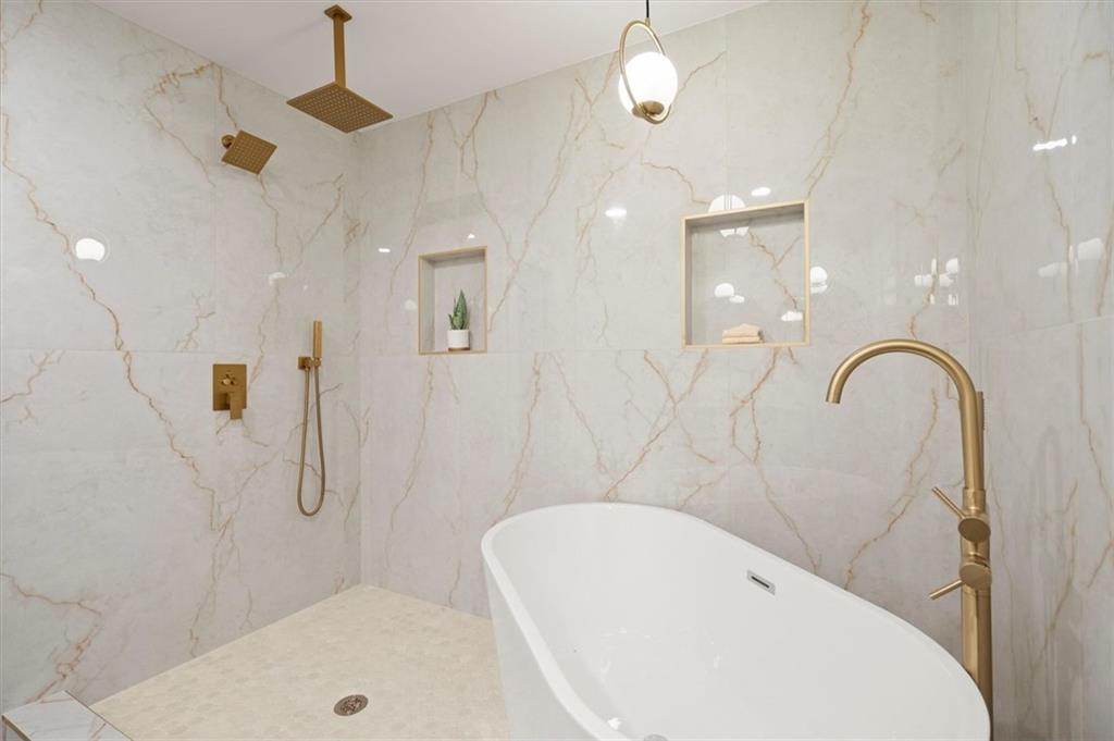 344 Woodstock Drive SW