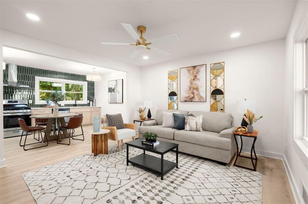 344 Woodstock Drive SW