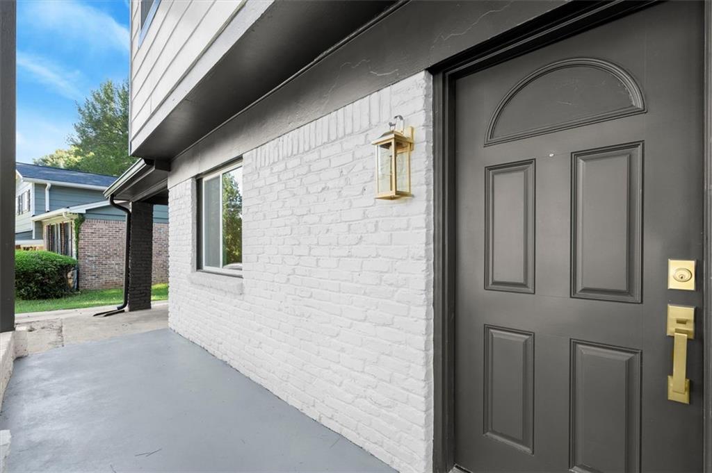 344 Woodstock Drive SW