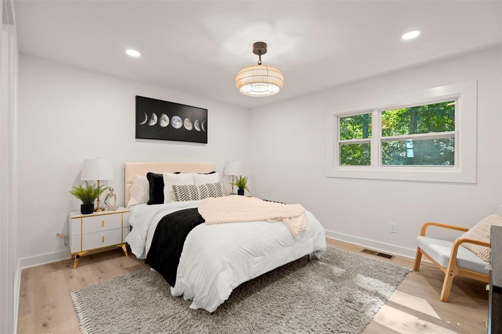 344 Woodstock Drive SW