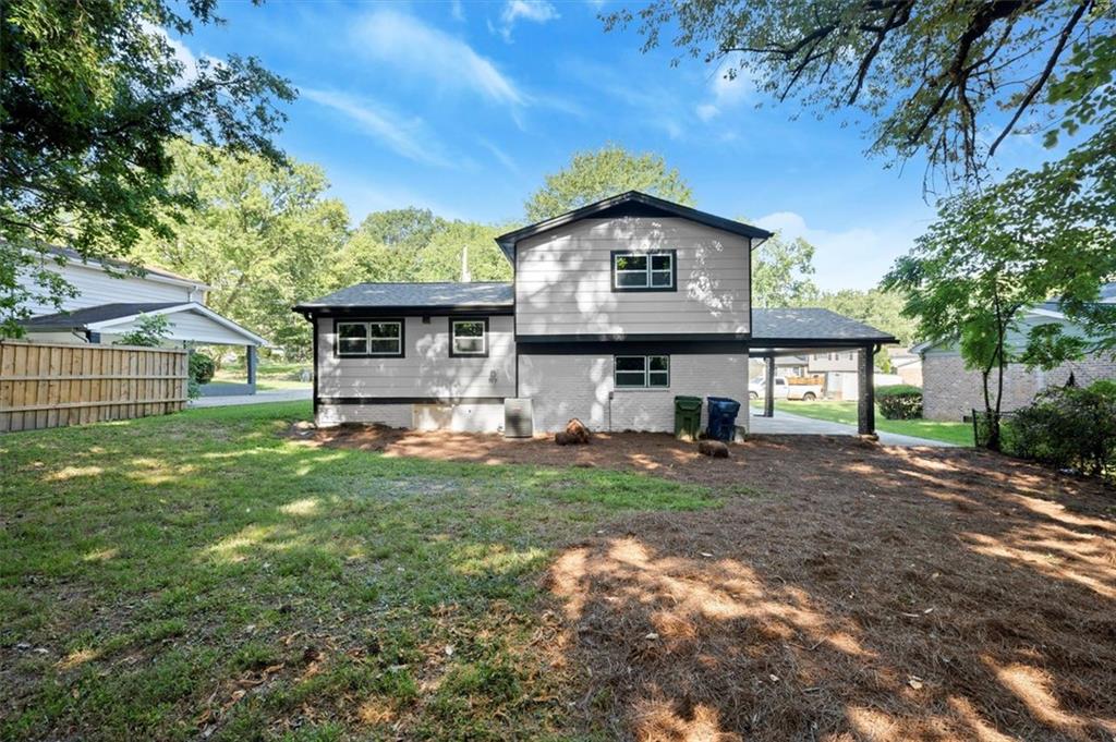 344 Woodstock Drive SW