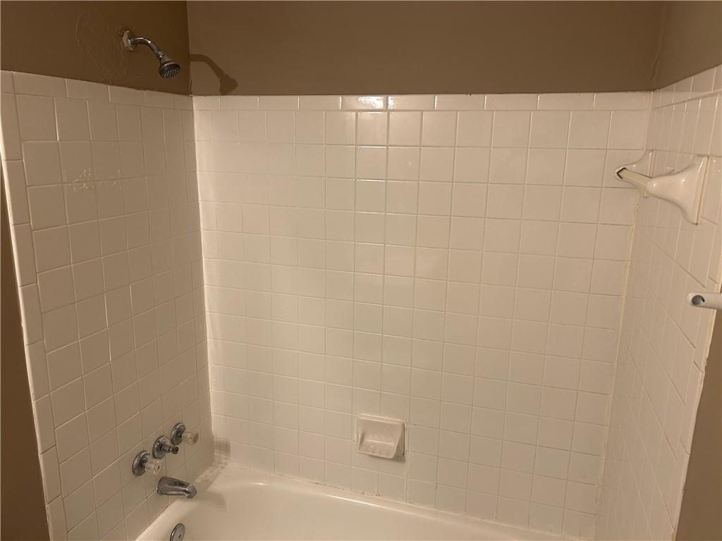 2944 Woody Court