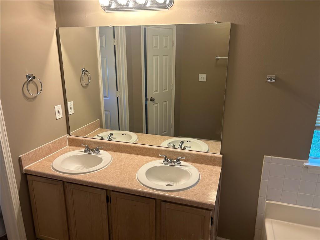 2944 Woody Court