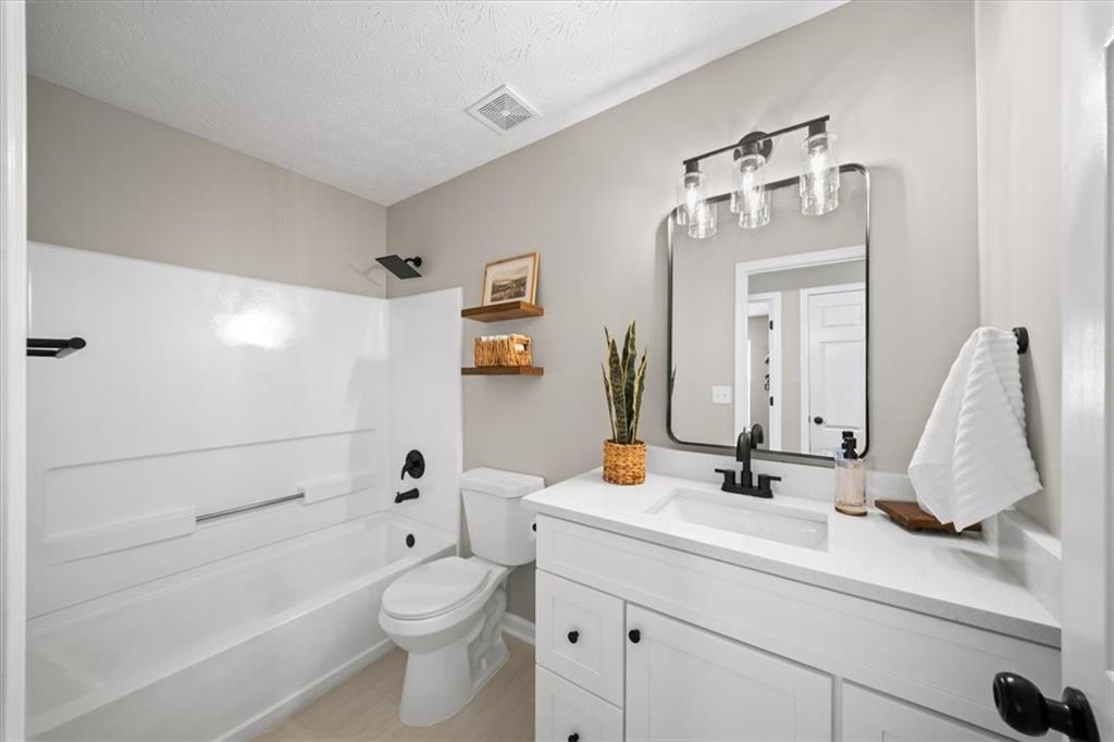 2703 Hillvale Cove Drive