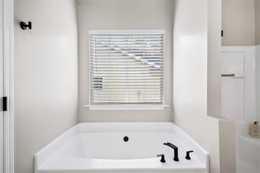 2703 Hillvale Cove Drive