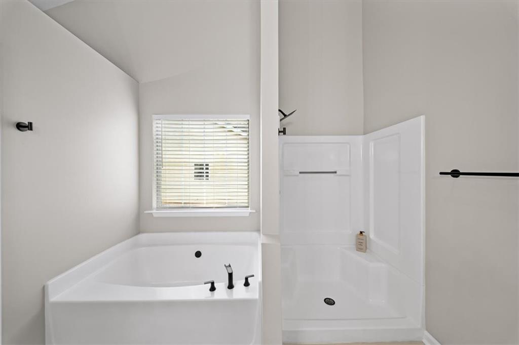 2703 Hillvale Cove Drive