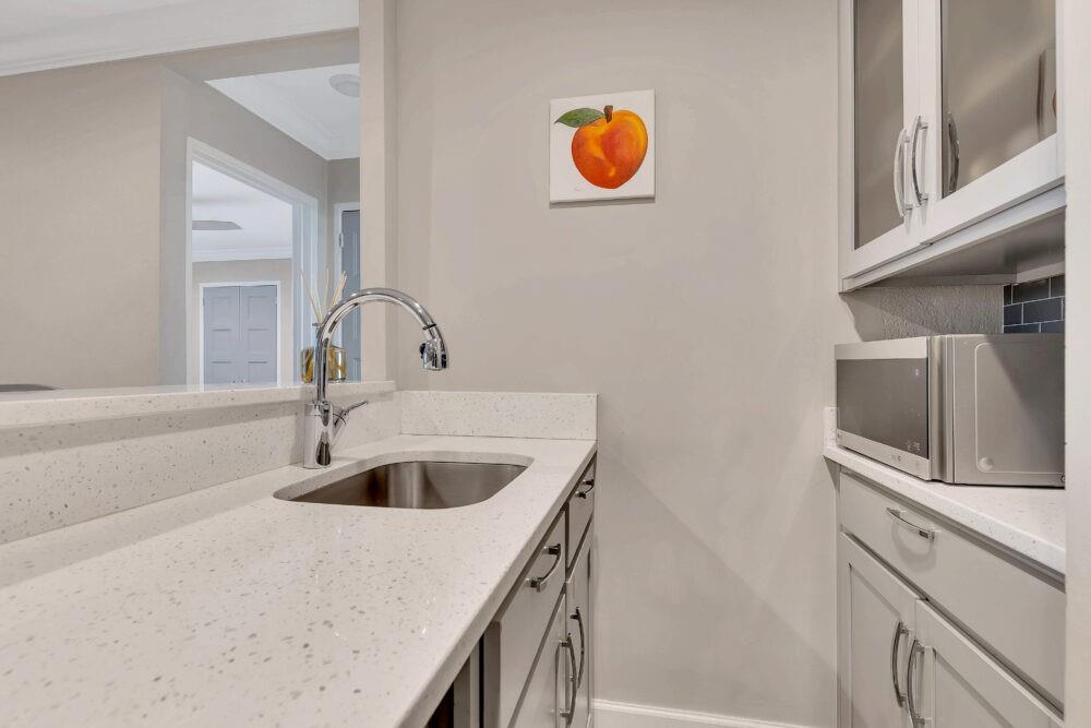 300 Peachtree Street NE Unit 6H