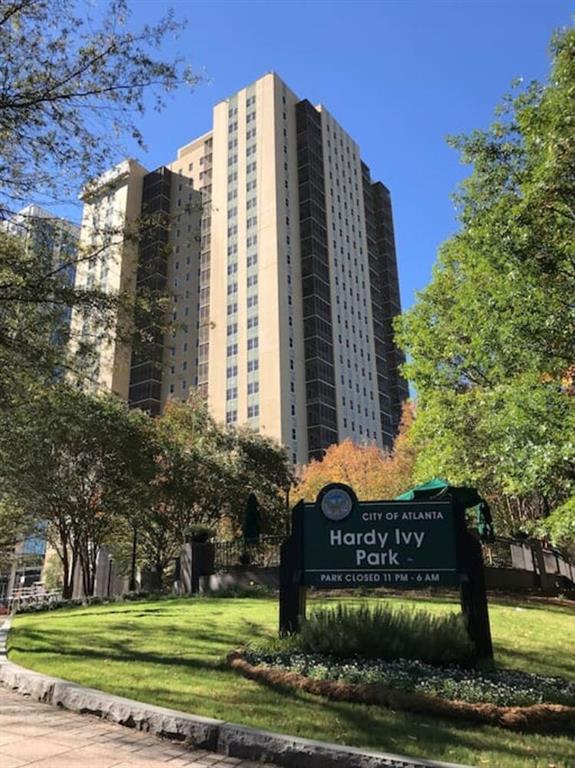 300 Peachtree Street NE Unit 6H