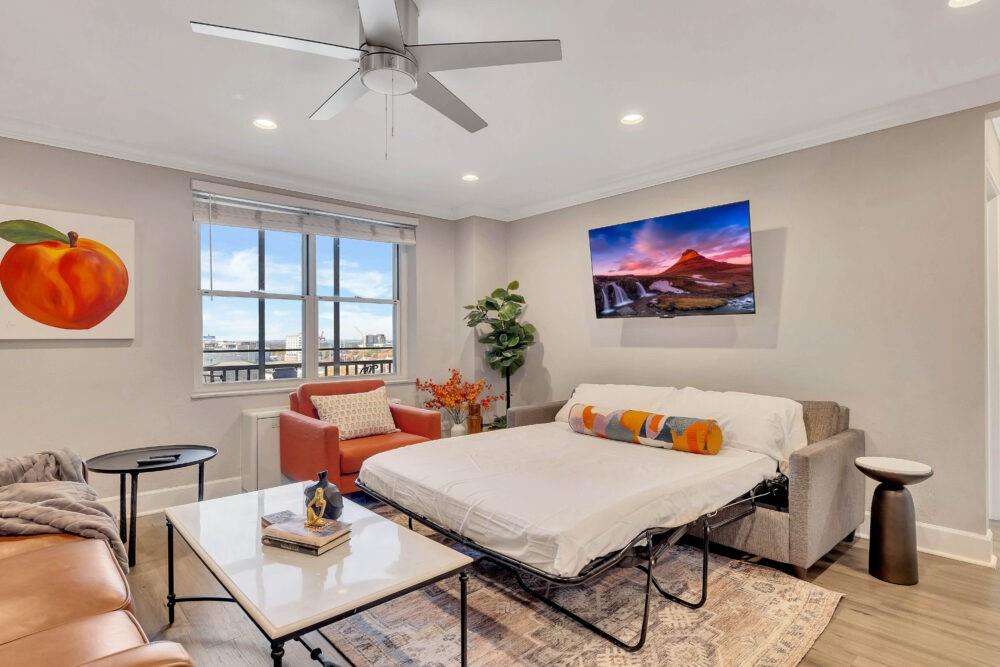 300 Peachtree Street NE Unit 6H