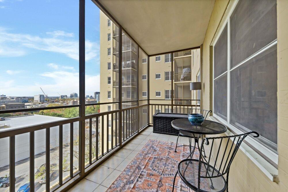 300 Peachtree Street NE Unit 6H
