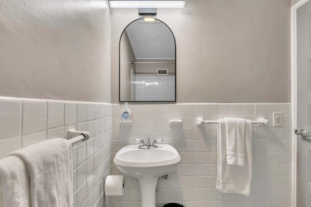300 Peachtree Street NE Unit 6H
