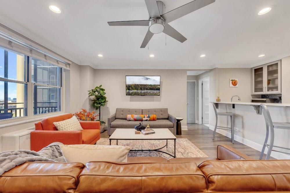 300 Peachtree Street NE Unit 6H