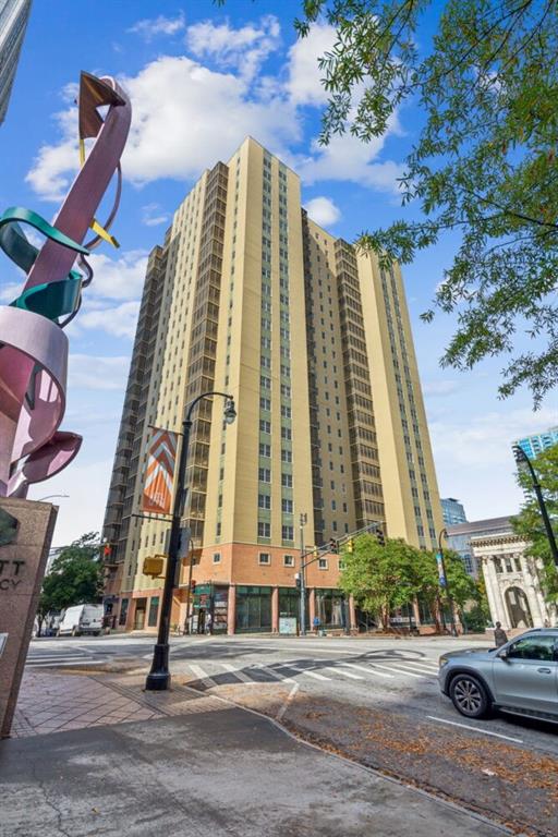300 Peachtree Street NE Unit 6H