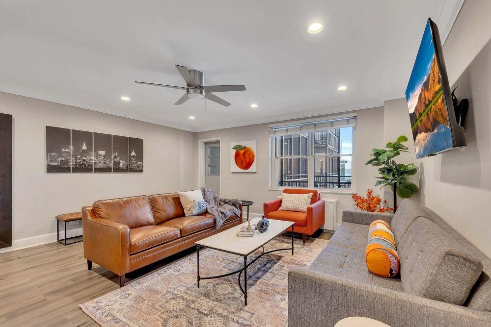 300 Peachtree Street NE Unit 6H