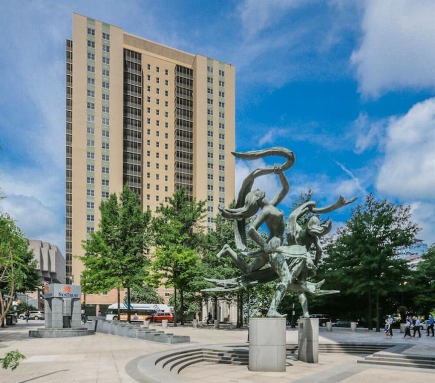 300 Peachtree Street NE Unit 6H