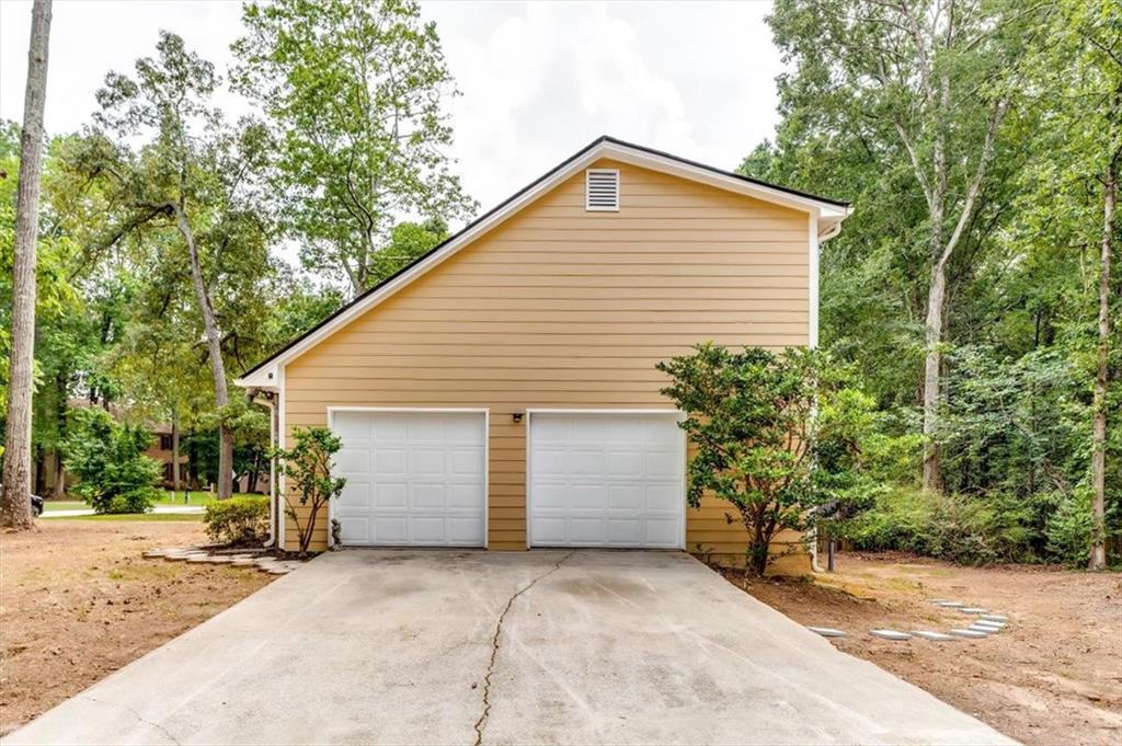 1493 Stoneleigh Hill Road