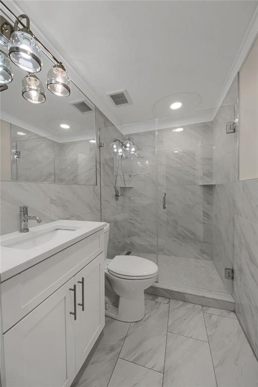 300 W Peachtree St 21 E W