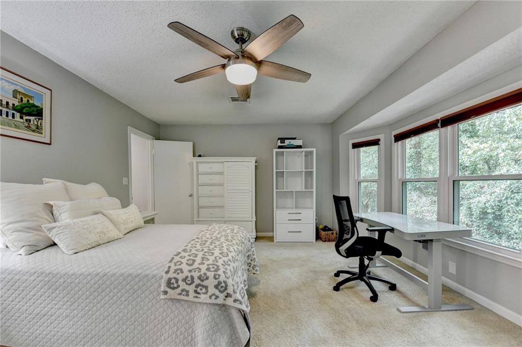2475 Northlake Court NE