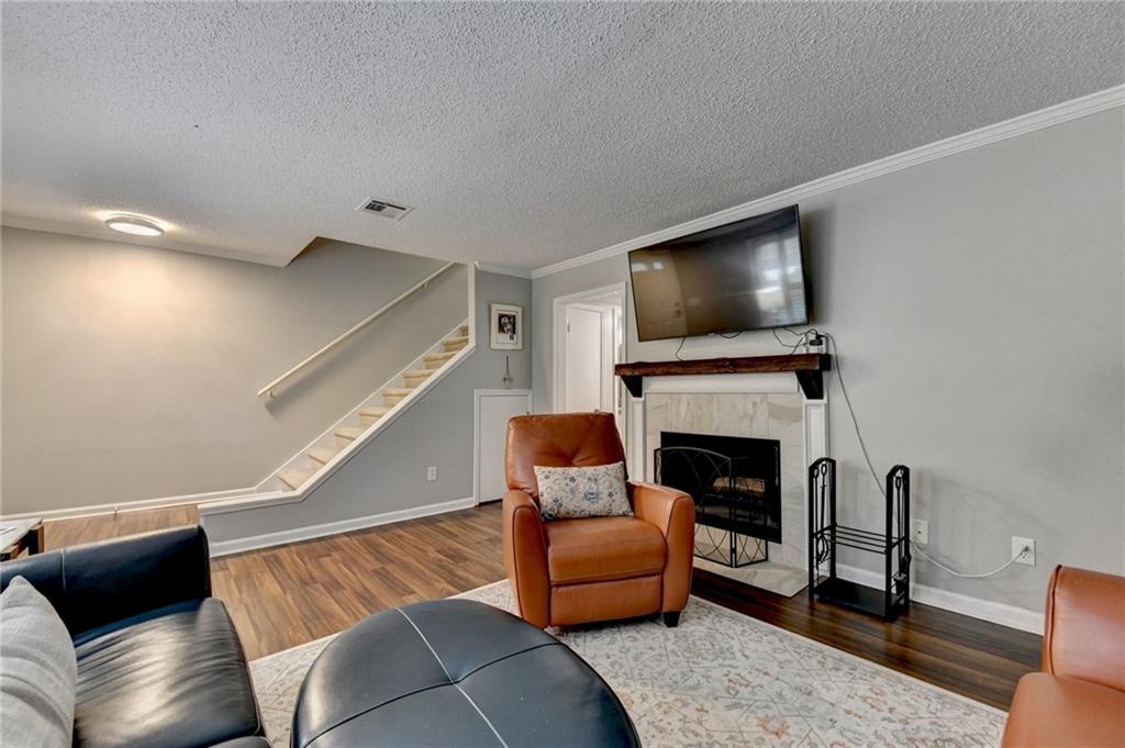 2475 Northlake Court NE