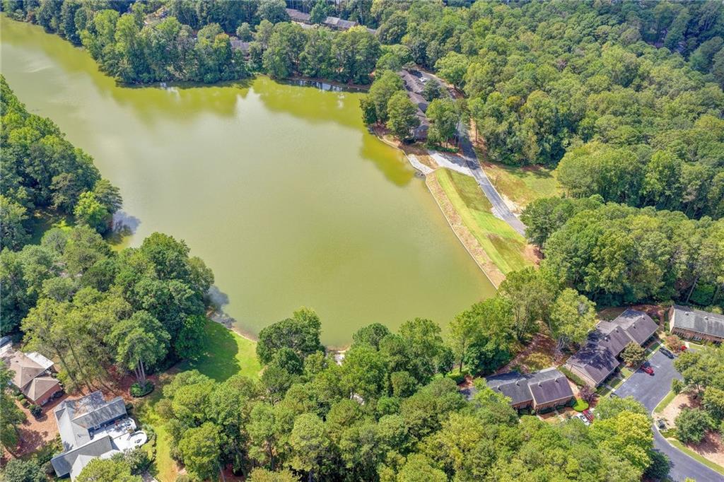 2475 Northlake Court NE