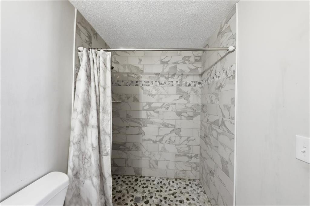 224 W Tinsley Street W