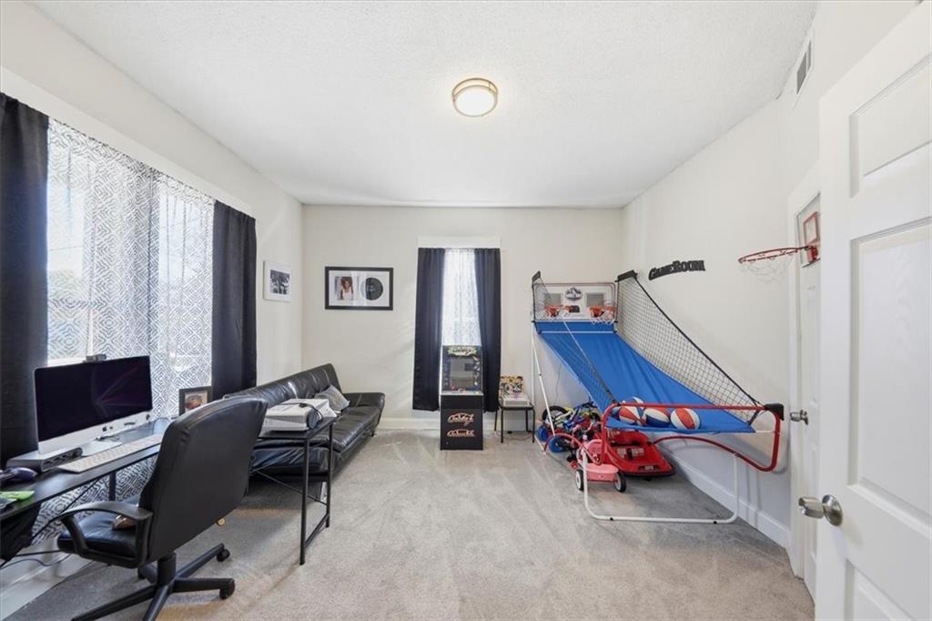 224 W Tinsley Street W