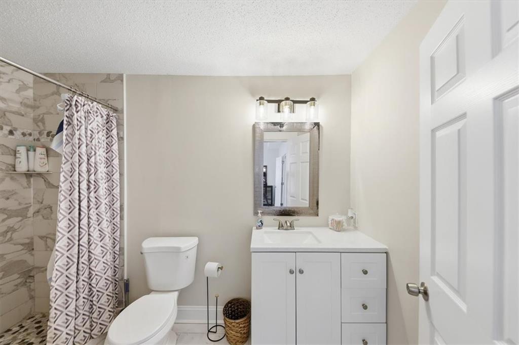 224 W Tinsley Street W