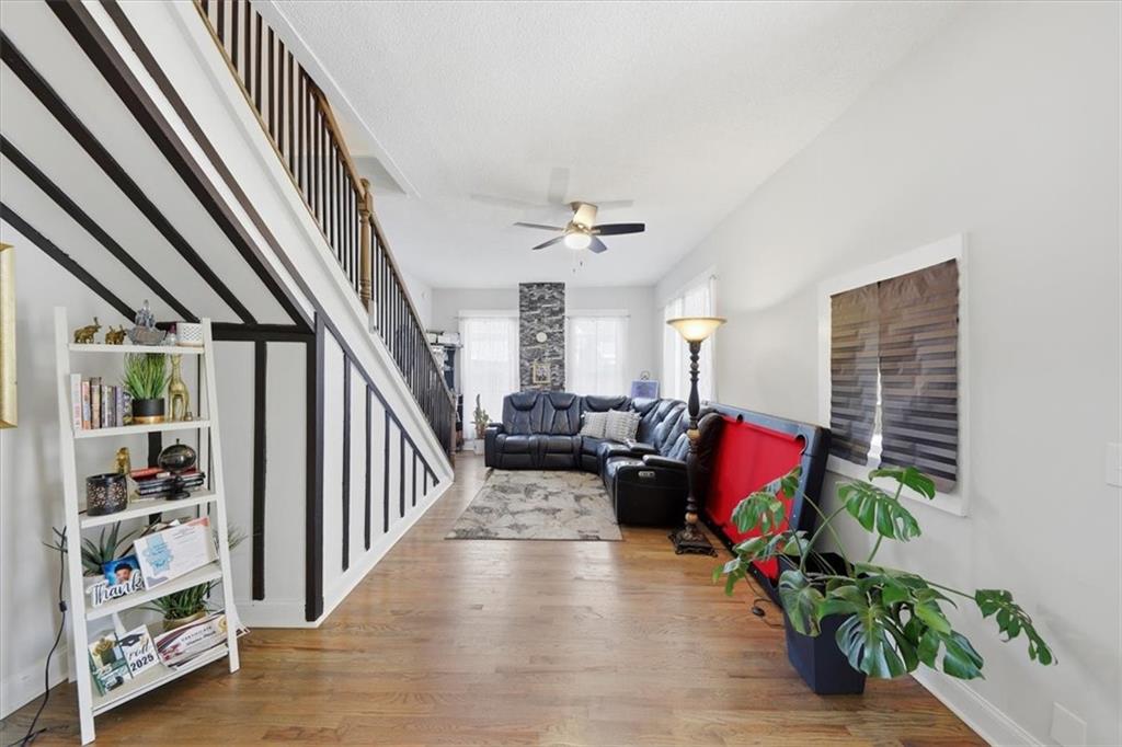 224 W Tinsley Street W