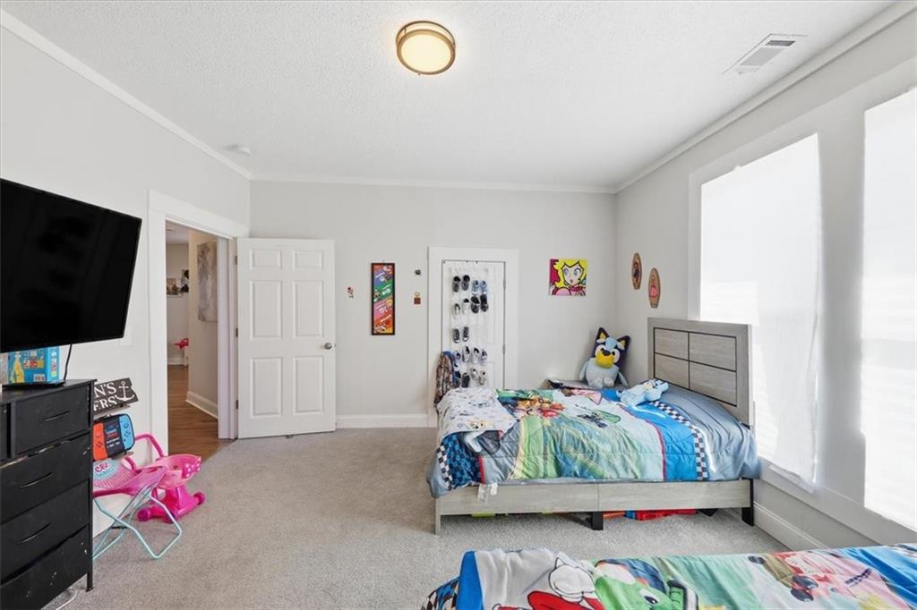 224 W Tinsley Street W