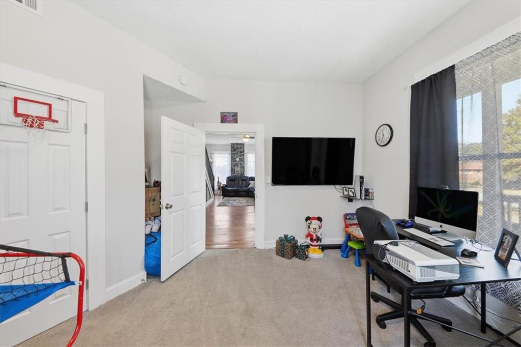 224 W Tinsley Street W