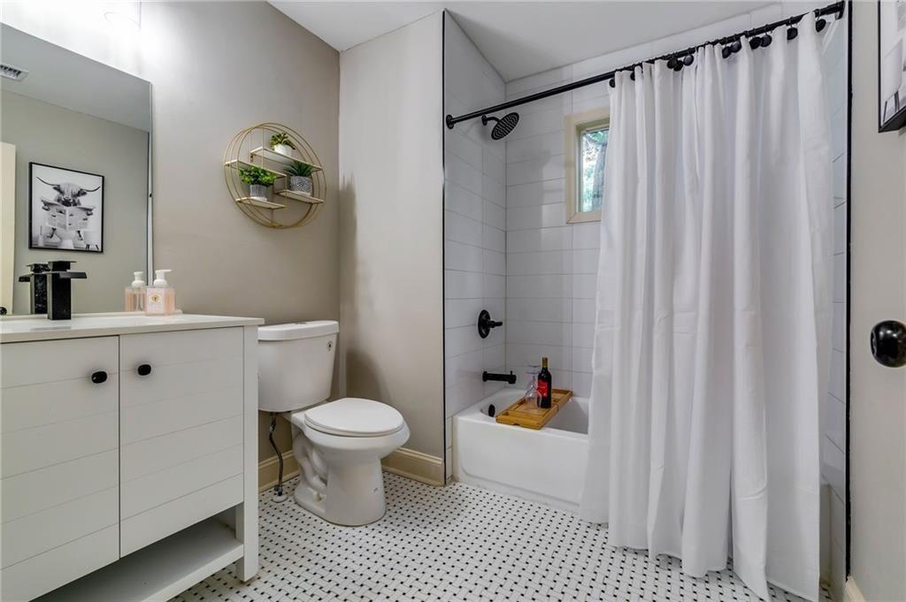 1294 Almont Drive SW