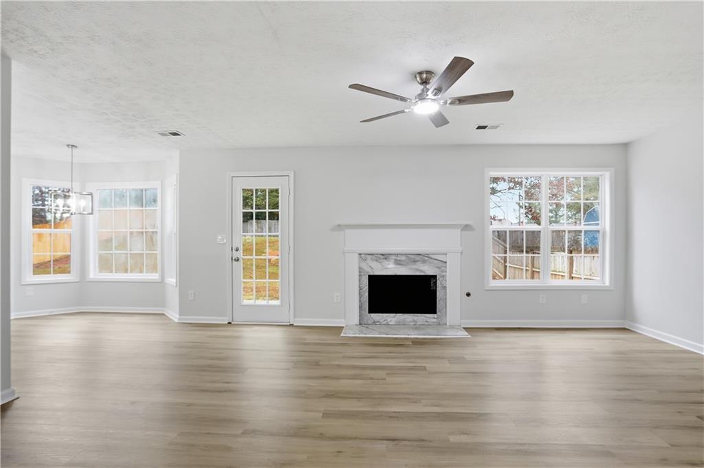 5556 Claridge Circle