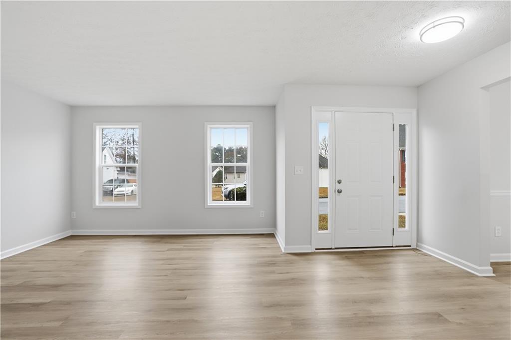 5556 Claridge Circle