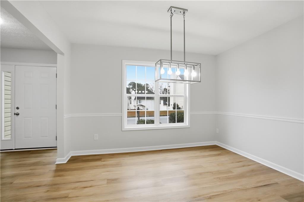 5556 Claridge Circle