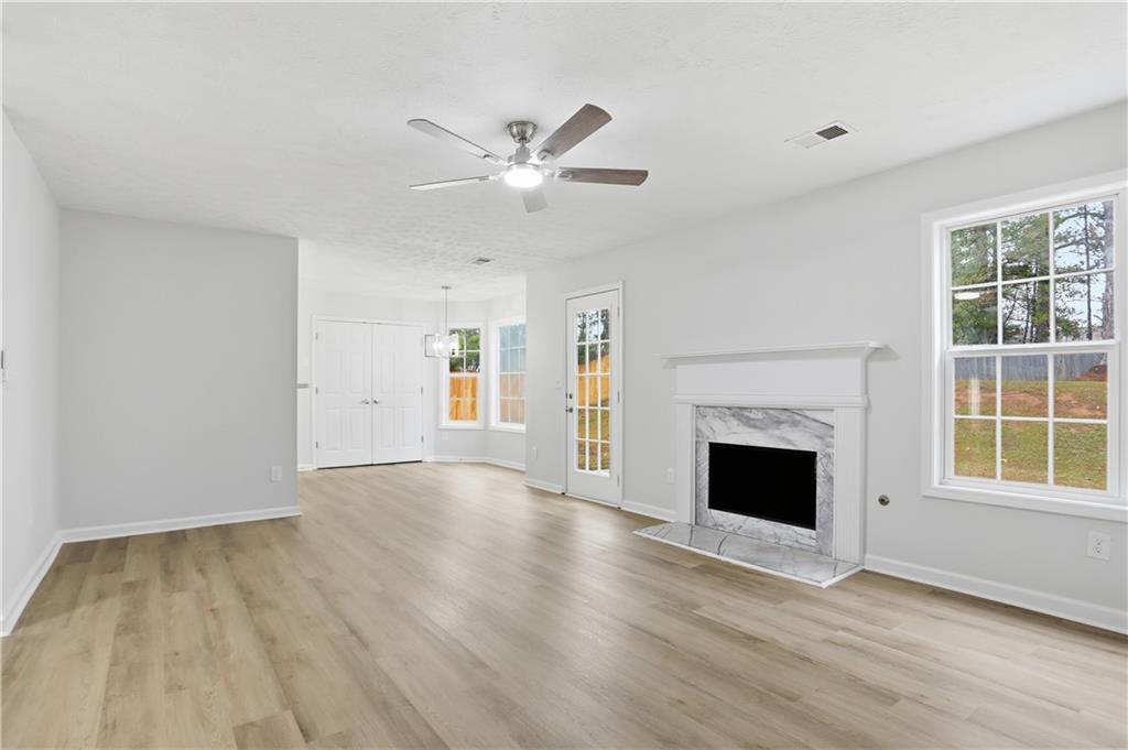 5556 Claridge Circle