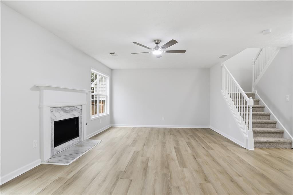 5556 Claridge Circle